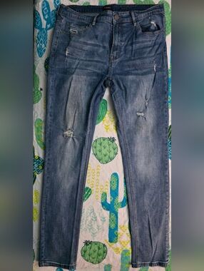 ANØM Skinny Fit Distressed Denim – Size 38 – Medium Wash – Branded Leather Patch